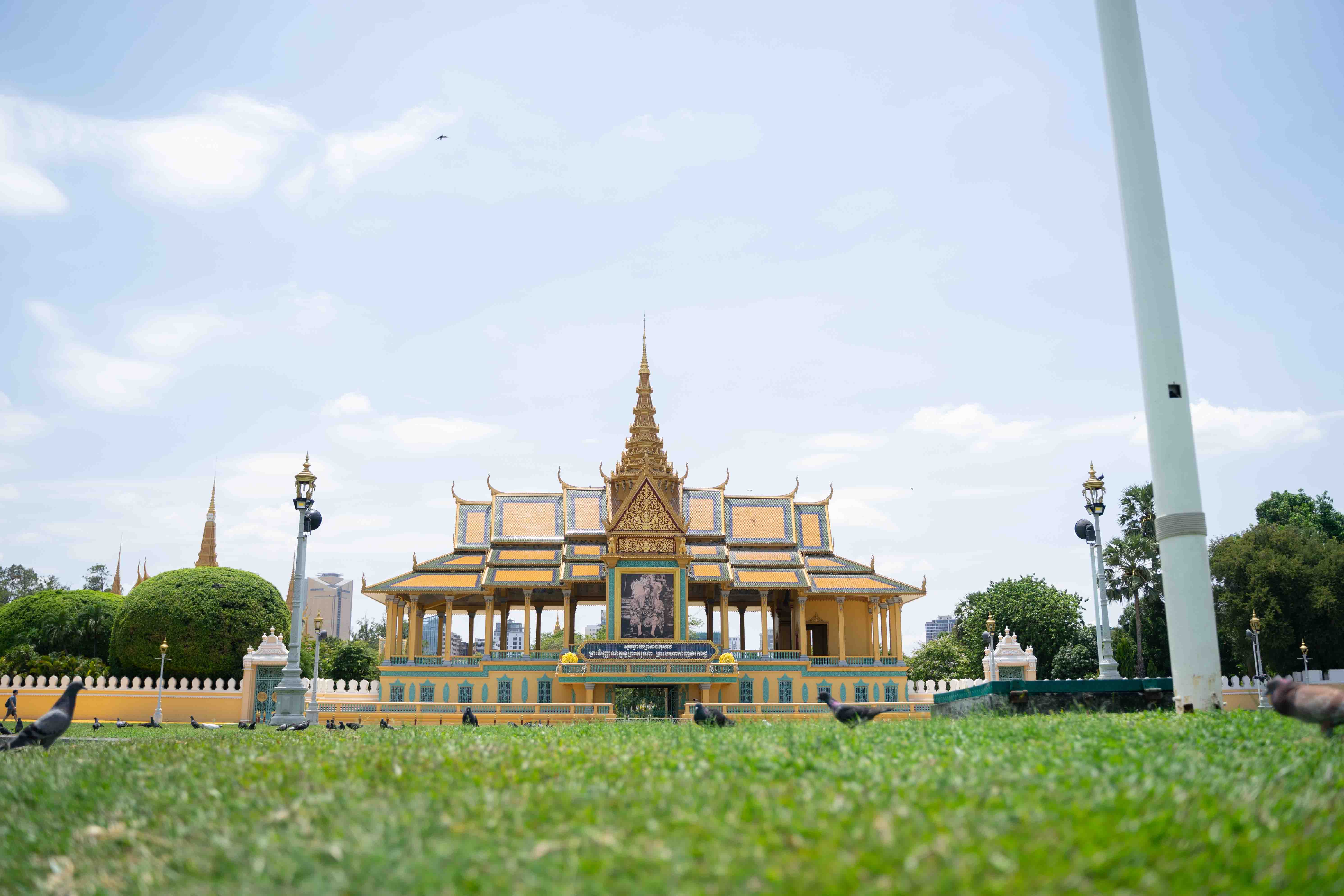 Phnom Penh & Angkor Discover